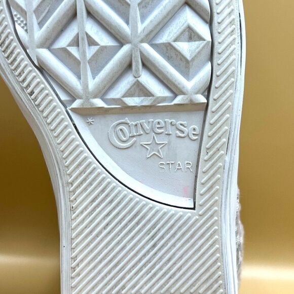 Converse Chuck Taylor All-Star Mid - Size: 7.5 - Great Condition - Picture 9 of 10